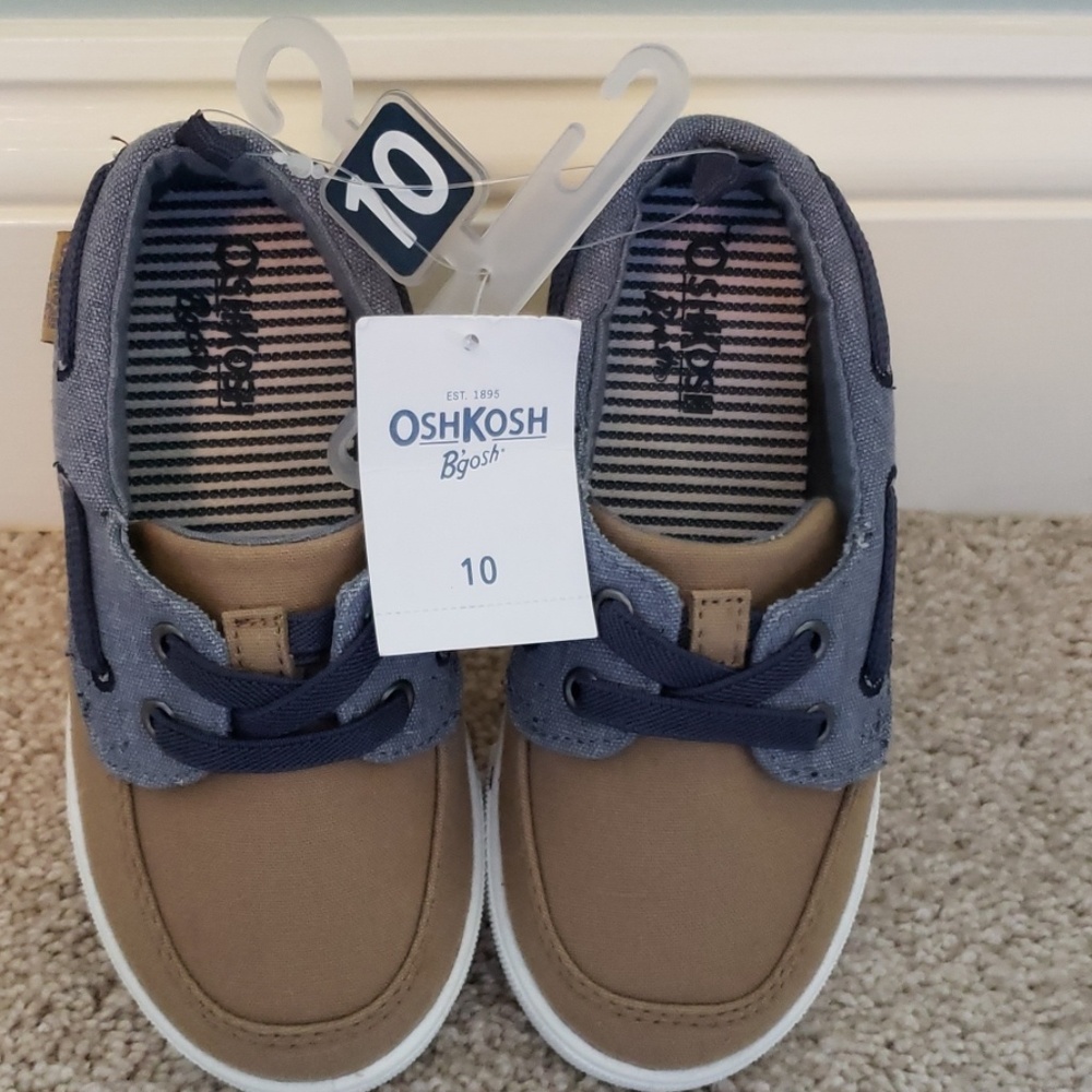 Toddler boat shoes.   Size 10.  Never worn.